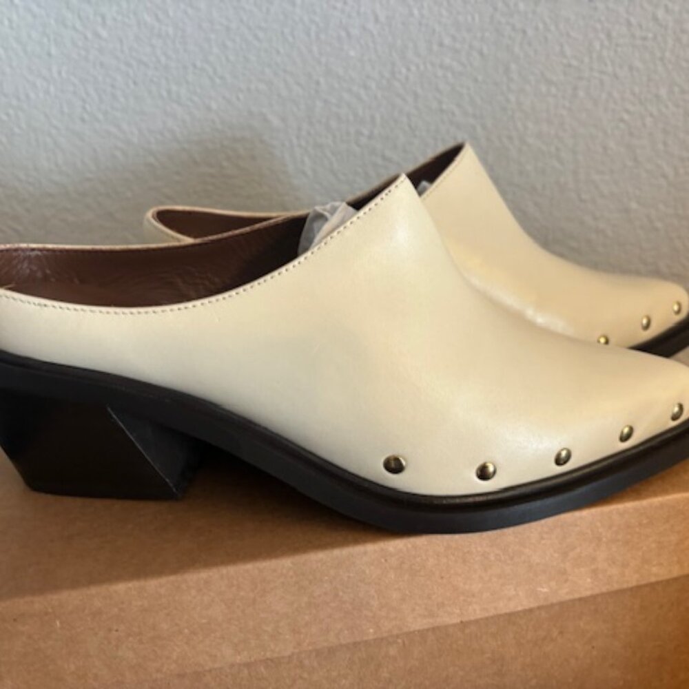 Alohas Lorenzo Leather Mules - Cream sz 39